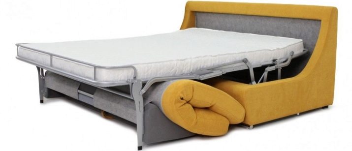 Італійські дивани (57 фото): кутова і пряма меблі з Італії. Дивани-розкладачки в сучасному і іншому стилі. Дизайн чохлів