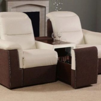 Італійські дивани (57 фото): кутова і пряма меблі з Італії. Дивани-розкладачки в сучасному і іншому стилі. Дизайн чохлів