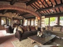 Італійські меблі для вітальні (57 фото): меблі з Італії в сучасному, класичному та іншому стилі. Моделі з дерева та інших матеріалів