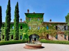 Італійські меблі для вітальні (57 фото): меблі з Італії в сучасному, класичному та іншому стилі. Моделі з дерева та інших матеріалів