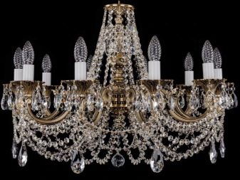 Італійські меблі для вітальні (57 фото): меблі з Італії в сучасному, класичному та іншому стилі. Моделі з дерева та інших матеріалів