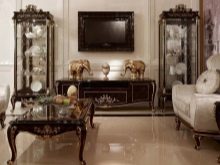 Італійські меблі для вітальні (57 фото): меблі з Італії в сучасному, класичному та іншому стилі. Моделі з дерева та інших матеріалів