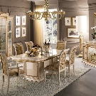 Італійські меблі для вітальні (57 фото): меблі з Італії в сучасному, класичному та іншому стилі. Моделі з дерева та інших матеріалів