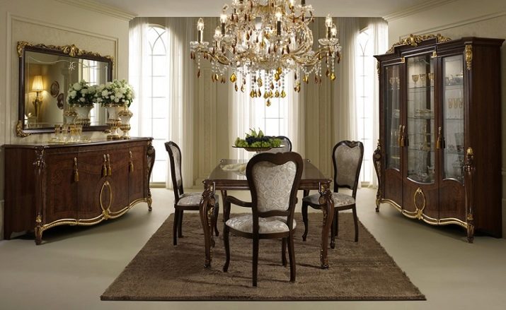 Італійські меблі для вітальні (57 фото): меблі з Італії в сучасному, класичному та іншому стилі. Моделі з дерева та інших матеріалів