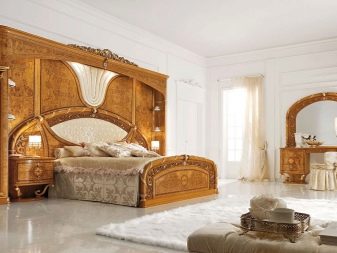 Італійські спальні (72 фото): огляд меблів з Італії, особливості вибору гарнітура в сучасному і класичному, бароко і модерн стилях з масиву дерева