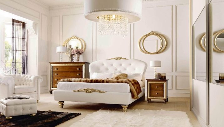 Італійські спальні (72 фото): огляд меблів з Італії, особливості вибору гарнітура в сучасному і класичному, бароко і модерн стилях з масиву дерева