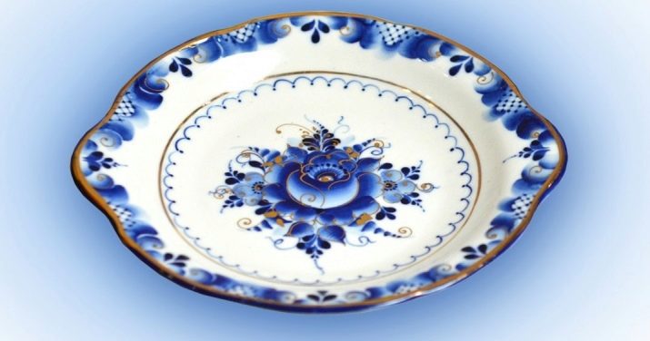 Тарілки (37 фото): для чого потрібні символи страви? Види посуду для других страв. Призначення пиріжкових і закусочних тарілок