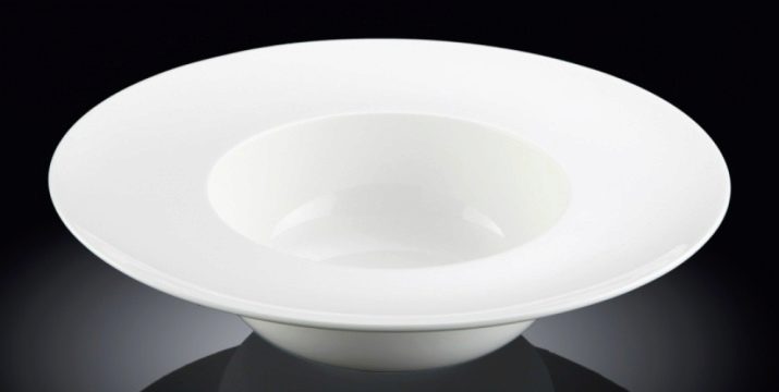 Тарілки (37 фото): для чого потрібні символи страви? Види посуду для других страв. Призначення пиріжкових і закусочних тарілок