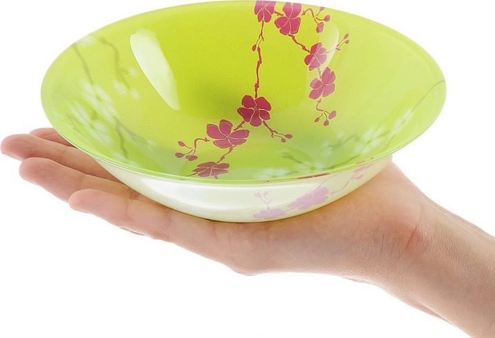 Тарілки (37 фото): для чого потрібні символи страви? Види посуду для других страв. Призначення пиріжкових і закусочних тарілок