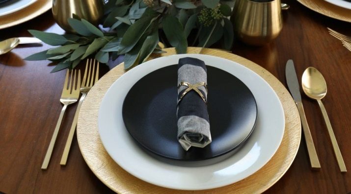 Тарілки (37 фото): для чого потрібні символи страви? Види посуду для других страв. Призначення пиріжкових і закусочних тарілок