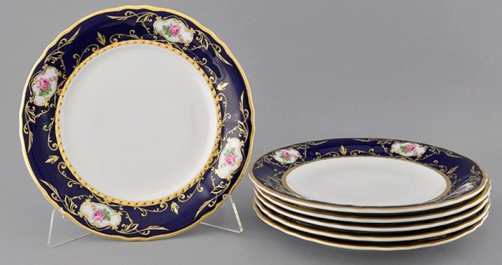 Тарілки (37 фото): для чого потрібні символи страви? Види посуду для других страв. Призначення пиріжкових і закусочних тарілок