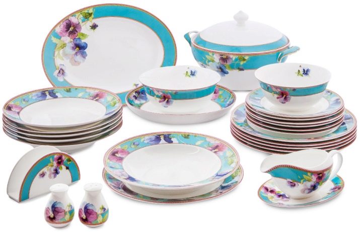 Тарілки (37 фото): для чого потрібні символи страви? Види посуду для других страв. Призначення пиріжкових і закусочних тарілок