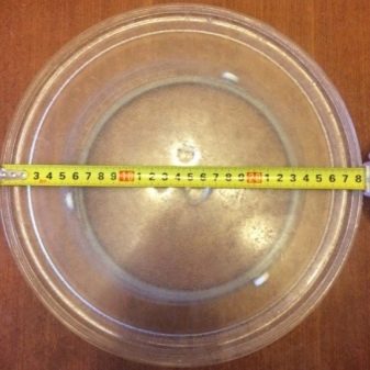 Тарілки для мікрохвильової печі: як підібрати скляний піддон для СВЧ від LG, Samsung та інших виробників? Розміри тарілок