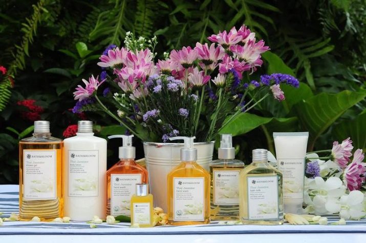 Тайська косметика (46 фото): яку косметику привезти з Таїланду? Рекомендації. Таїландська косметика для особи та інші види. Відгуки косметологів