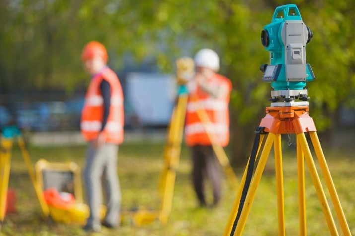 Технік-геодезист: особливості професії, посадова інструкція і функції вертикального планування, скільки розрядів