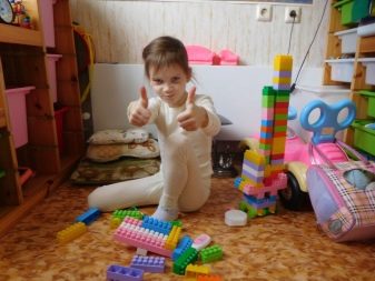 Термобілизна Janus: вибираємо дитячі, жіночі та чоловічі комплекти, термошкарпетки і термоколготки. Як носити і доглядати?