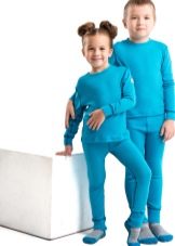 Термобілизна Janus: вибираємо дитячі, жіночі та чоловічі комплекти, термошкарпетки і термоколготки. Як носити і доглядати?