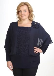 Трикотажні туніки (176 фото): фасони жіночих тунік з трикотажу, турецькі туніки, ошатні, домашні, з довгим рукавом