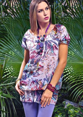 Трикотажні туніки (176 фото): фасони жіночих тунік з трикотажу, турецькі туніки, ошатні, домашні, з довгим рукавом