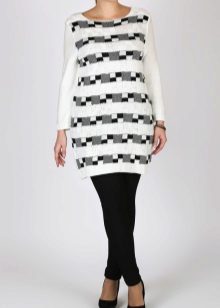 Трикотажні туніки (176 фото): фасони жіночих тунік з трикотажу, турецькі туніки, ошатні, домашні, з довгим рукавом