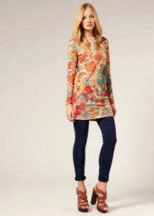 Трикотажні туніки (176 фото): фасони жіночих тунік з трикотажу, турецькі туніки, ошатні, домашні, з довгим рукавом