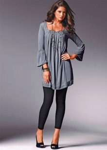 Трикотажні туніки (176 фото): фасони жіночих тунік з трикотажу, турецькі туніки, ошатні, домашні, з довгим рукавом