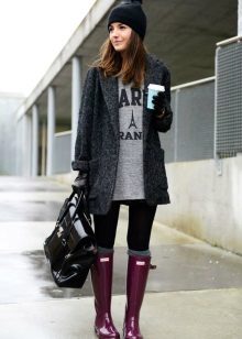 Трикотажні туніки (176 фото): фасони жіночих тунік з трикотажу, турецькі туніки, ошатні, домашні, з довгим рукавом