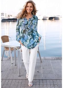 Трикотажні туніки (176 фото): фасони жіночих тунік з трикотажу, турецькі туніки, ошатні, домашні, з довгим рукавом