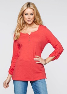 Трикотажні туніки (176 фото): фасони жіночих тунік з трикотажу, турецькі туніки, ошатні, домашні, з довгим рукавом