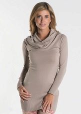 Трикотажні туніки (176 фото): фасони жіночих тунік з трикотажу, турецькі туніки, ошатні, домашні, з довгим рукавом