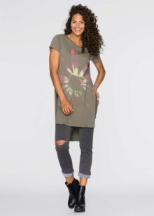 Трикотажні туніки (176 фото): фасони жіночих тунік з трикотажу, турецькі туніки, ошатні, домашні, з довгим рукавом