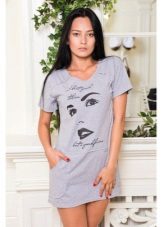 Трикотажні туніки (176 фото): фасони жіночих тунік з трикотажу, турецькі туніки, ошатні, домашні, з довгим рукавом