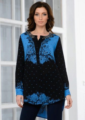 Трикотажні туніки (176 фото): фасони жіночих тунік з трикотажу, турецькі туніки, ошатні, домашні, з довгим рукавом