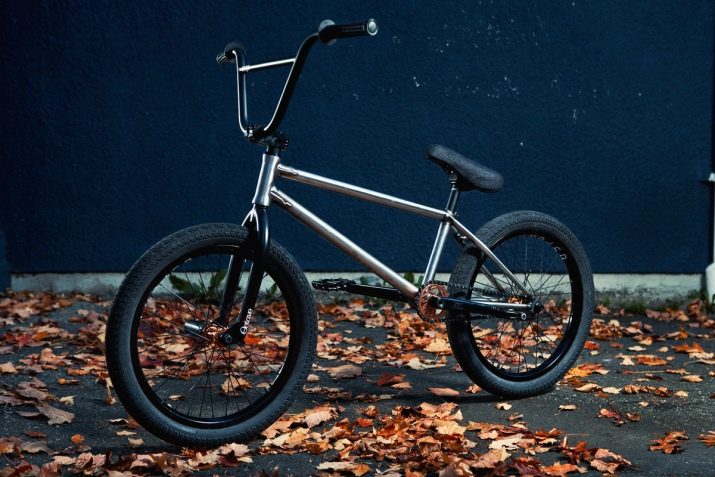 Трюкові велосипеди (31 фото): що таке BMX велосипед? Як називаються маленькі велосипеди для екстремального катання?