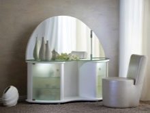 Трюмо і трельяж в передпокій (43 фото): вибір кутових та інших трельяжів з дзеркалом в коридор