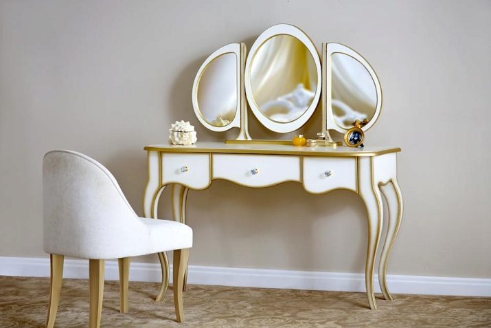 Трюмо і трельяжі в спальню: розміри кутових дзеркал, біле трюмо і моделі інших відтінків