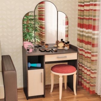 Трюмо і трельяжі в спальню: розміри кутових дзеркал, біле трюмо і моделі інших відтінків