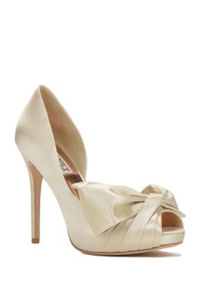 Туфлі Badgley Mischka (65 фото): повсякденні та весільні моделі,як копія відрізняється від оригіналу