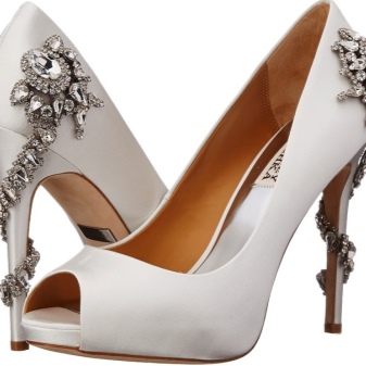 Туфлі Badgley Mischka (65 фото): повсякденні та весільні моделі,як копія відрізняється від оригіналу