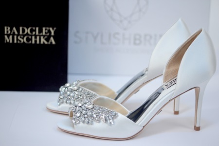 Туфлі Badgley Mischka (65 фото): повсякденні та весільні моделі,як копія відрізняється від оригіналу