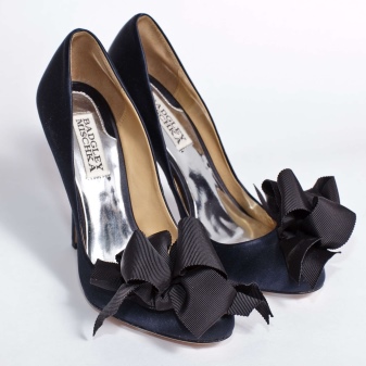 Туфлі Badgley Mischka (65 фото): повсякденні та весільні моделі,як копія відрізняється від оригіналу