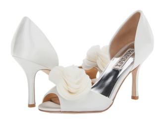 Туфлі Badgley Mischka (65 фото): повсякденні та весільні моделі,як копія відрізняється від оригіналу