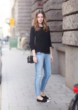 Туфлі без каблука (75 фото): жіночі моделі на плоскій та суцільній підошві 2020, як вони називаються, легкі і на шнурках