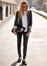 Туфлі без каблука (75 фото): жіночі моделі на плоскій та суцільній підошві 2020, як вони називаються, легкі і на шнурках