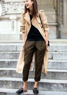 Туфлі без каблука (75 фото): жіночі моделі на плоскій та суцільній підошві 2020, як вони називаються, легкі і на шнурках