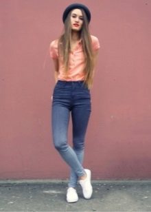 Туфлі без каблука (75 фото): жіночі моделі на плоскій та суцільній підошві 2020, як вони називаються, легкі і на шнурках