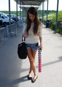 Туфлі без каблука (75 фото): жіночі моделі на плоскій та суцільній підошві 2020, як вони називаються, легкі і на шнурках