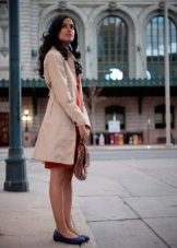 Туфлі без каблука (75 фото): жіночі моделі на плоскій та суцільній підошві 2020, як вони називаються, легкі і на шнурках