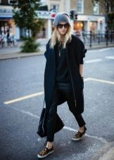 Туфлі без каблука (75 фото): жіночі моделі на плоскій та суцільній підошві 2020, як вони називаються, легкі і на шнурках