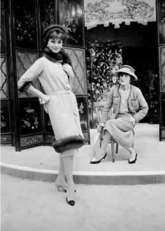 Туфлі Chanel (57 фото): двоколірні і одноколірні моделі 2020 в стилі Коко Шанель